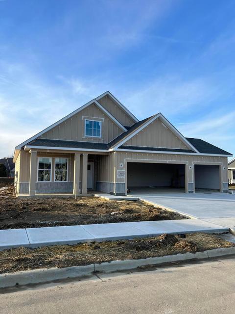 407 Village Ln, Sunbury, OH 43074