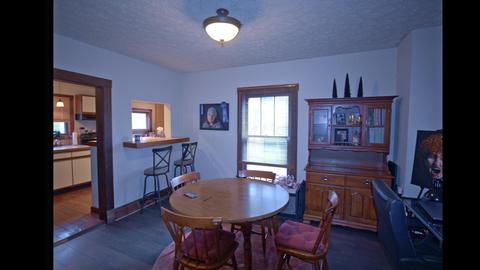 167 E Water St, Circleville, OH 43113 photo 4