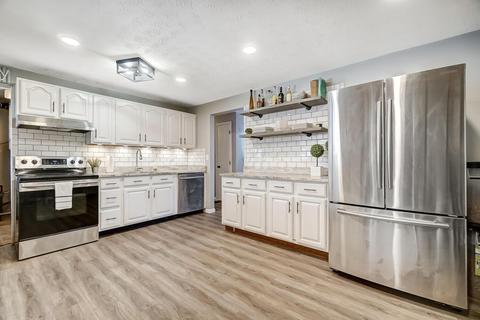 8211 Gibson Ave, Fairborn, OH 45324 photo 11