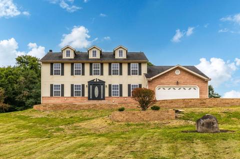 6065 Indian Run Rd NE, Pleasantville, OH 43148