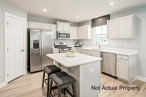 2353 Mcclouds Sq, Marysville, OH 43040