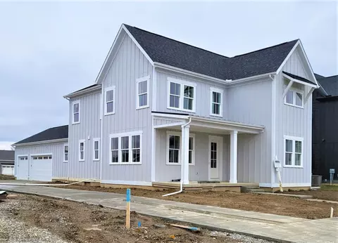 2243 Walnut Way, Lewis Center, OH 43035