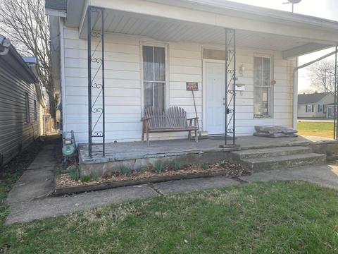 407 E Mound St, Circleville, OH 43113 photo 2