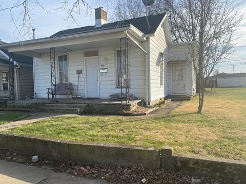 407 E Mound St, Circleville, OH 43113 photo 1