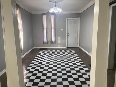 407 E Mound St, Circleville, OH 43113 photo 3