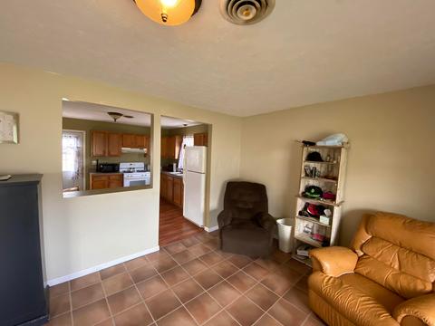 433 Ruth Ave, Circleville, OH 43113 photo 8