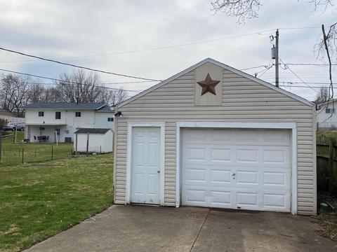 433 Ruth Ave, Circleville, OH 43113 photo 3
