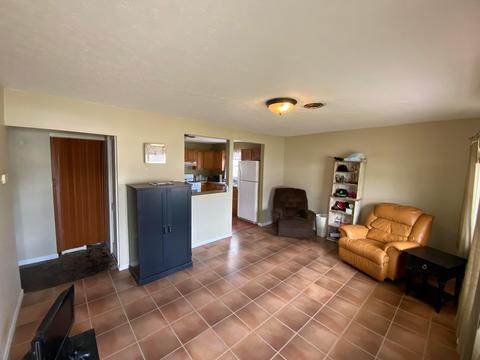 433 Ruth Ave, Circleville, OH 43113 photo 6