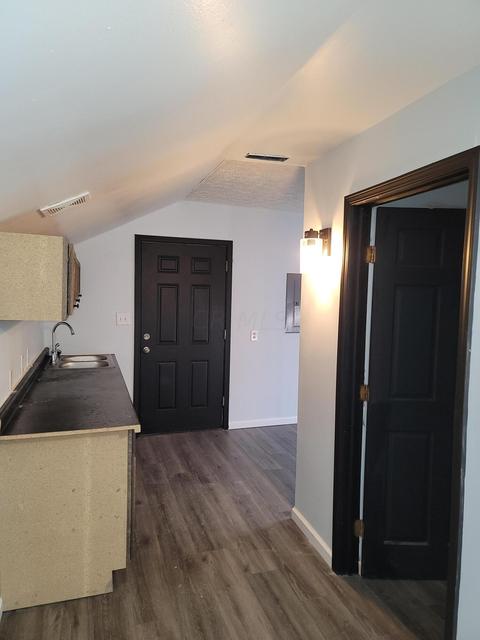 719 Lock Ave, Columbus, OH 43207 photo 7