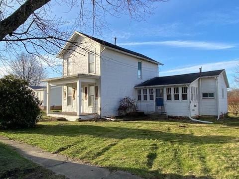 58 Furnace St, Frazeysburg, OH 43822