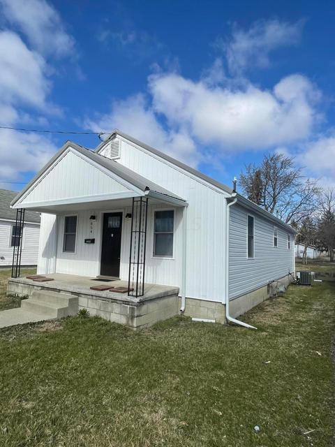 654 E Mark St, Marion, OH 43302 photo 2