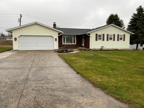 121 S Heather Hill Dr, Bellefontaine, OH 43311