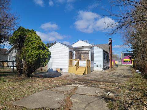 1137 Smith Rd, Columbus, OH 43207