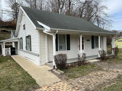 121 N Valley St, Corning, OH 43730 photo 1