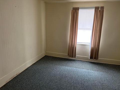 121 N Valley St, Corning, OH 43730 photo 8