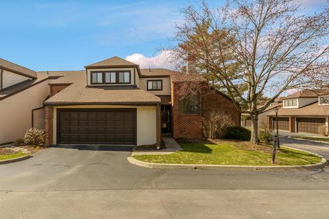 241 Saint Pierre St, Columbus, OH 43085