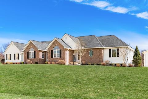 20 Gristmill Ct, Pataskala, OH 43062