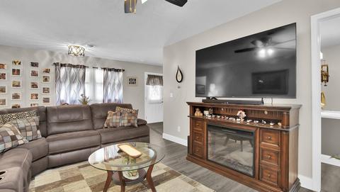 2749 E High St, Newark, OH 43055 photo 5
