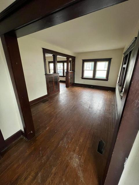 318 N Light St, Springfield, OH 45504 photo 4