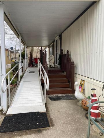 1614 Anchor Dr E, Columbus, OH 43207