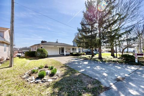 9026 Hickory Ln, Huntsville, OH 43324