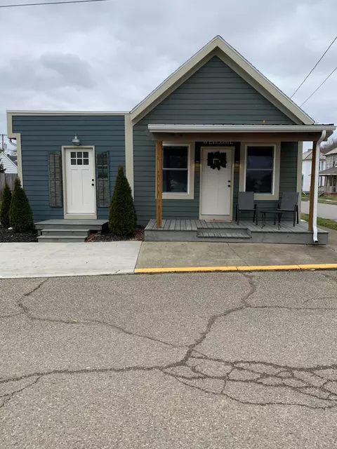 257 Elm St, Logan, OH 43138
