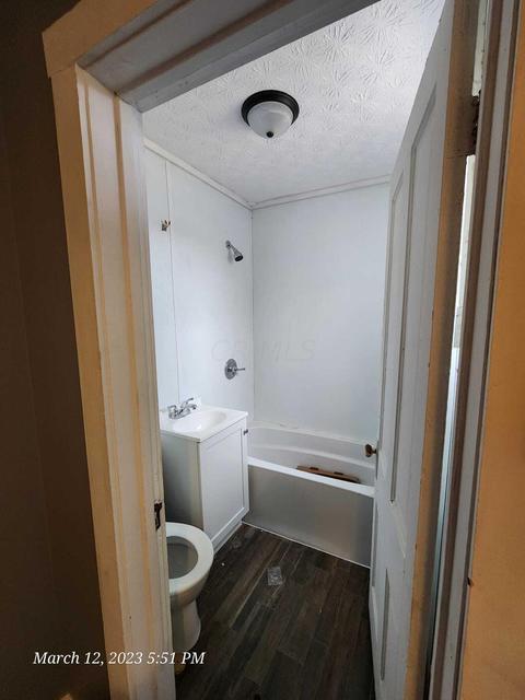 586 E Hunter St, Logan, OH 43138 photo 13
