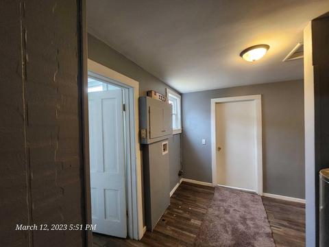 586 E Hunter St, Logan, OH 43138 photo 9