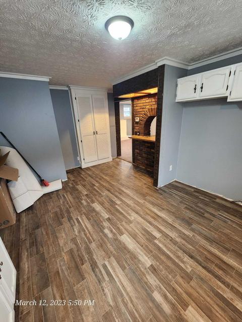 586 E Hunter St, Logan, OH 43138 photo 4