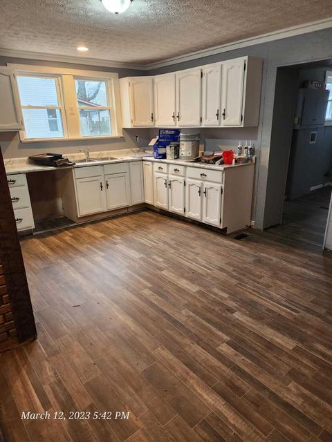 586 E Hunter St, Logan, OH 43138 photo 5