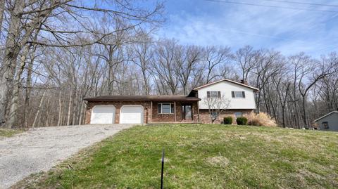 2545 Kenlo Woods Dr, Nashport, OH 43830