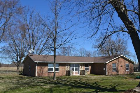 3288 Ebersole Rd, Springfield, OH 45502 photo 2