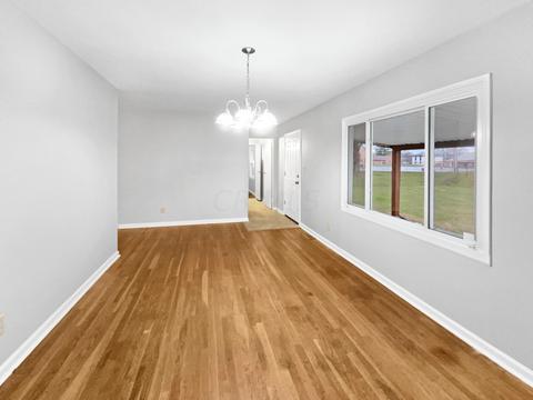 35 Lancaster Dr, Heath, OH 43056 photo 7