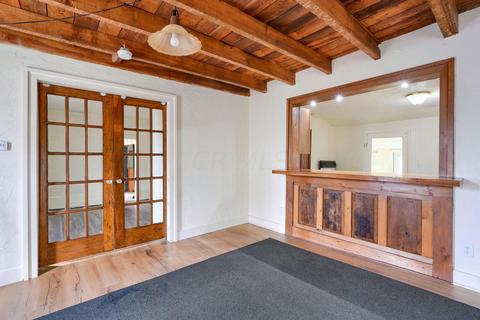 109 N Park Dr, Baltimore, OH 43105