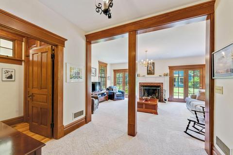 93 E New England Ave, Worthington, OH 43085 photo 22