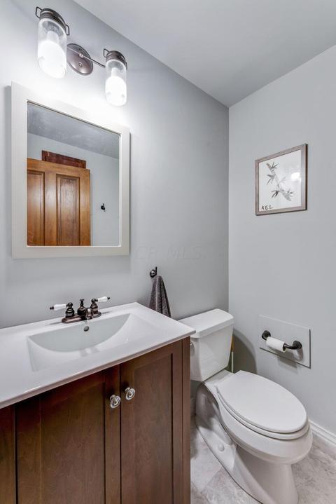 93 E New England Ave, Worthington, OH 43085 photo 49