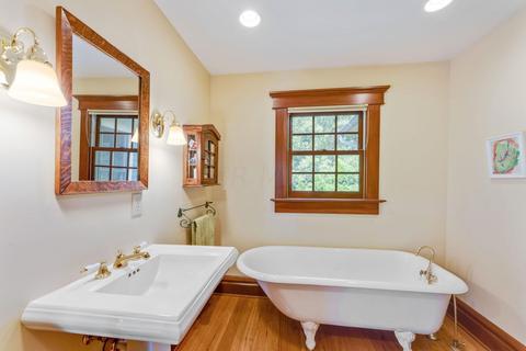 93 E New England Ave, Worthington, OH 43085 photo 41