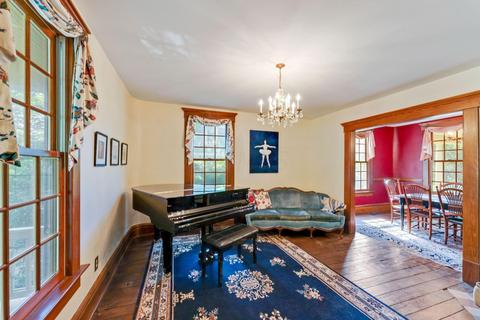93 E New England Ave, Worthington, OH 43085 photo 8