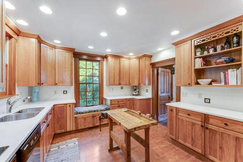 93 E New England Ave, Worthington, OH 43085 photo 18