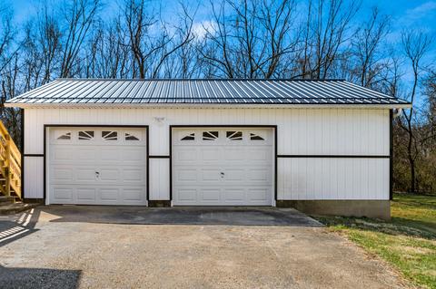 6437 Putnam Dr, Circleville, OH 43113 photo 3
