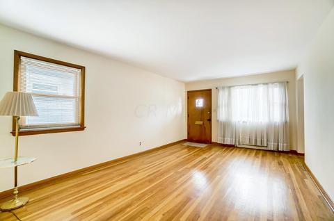 166 E Stanton Ave, Columbus, OH 43214 photo 2