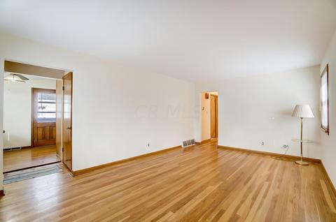 166 E Stanton Ave, Columbus, OH 43214 photo 4