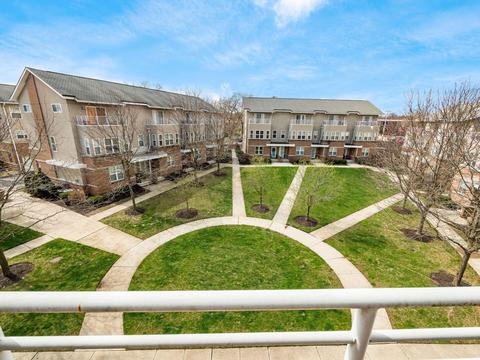 1393 Upper Green Cir, Columbus, OH 43212