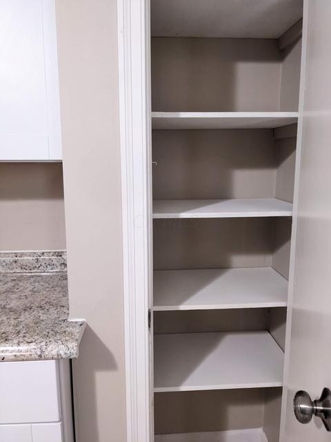 1325 Red Oaks Cir, Springfield, OH 45506 photo 6