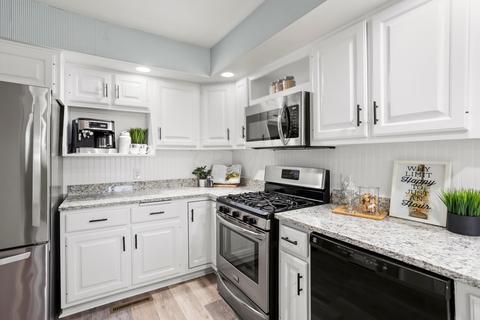 810 Martha Dr, Huron, OH 44839 photo 7