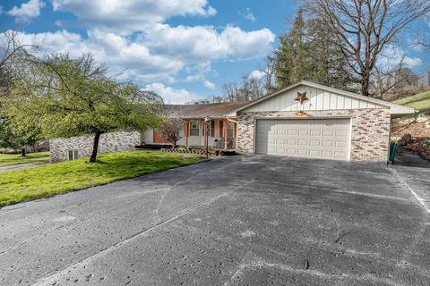 1886 Marietta Rd NE, Lancaster, OH 43130