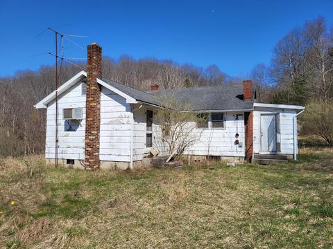 421 Valentine Rd, Ray, OH 45672 photo 3
