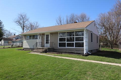 8 Miron St, Bloomingburg, OH 43106