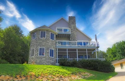 3978 Apple Valley Dr, Howard, OH 43028