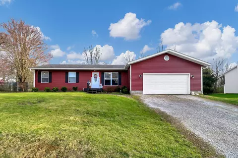 6451 Putnam Dr, Circleville, OH 43113